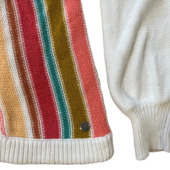 Roxy Small Hooded Sweater Baja Style with Drawstring Bottom - Picture 2 of 6